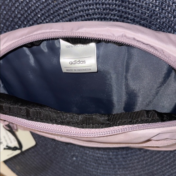 NWT Adidas Unisex Belt Bag- lilac with black print and nylon straps- adorable 💜 - Picture 7 of 12